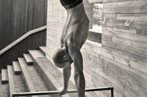 Integrating Calisthenics Skills into Everyday Life via Coaching