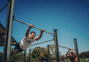 Calisthenics Coach vs. Standard Personal Trainer: A Detailed Comparison for Houstonians