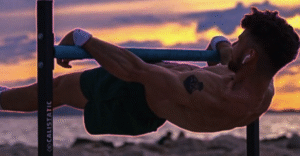 Calisthenics vs Weightlifting: Which is Better for Houstonians?