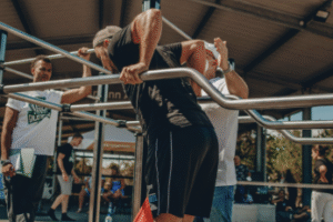 What to Expect: The Handstand Class Experience