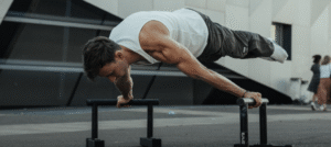 Interview with a Houston Calisthenics Champion: Insights on Training and Lifestyle