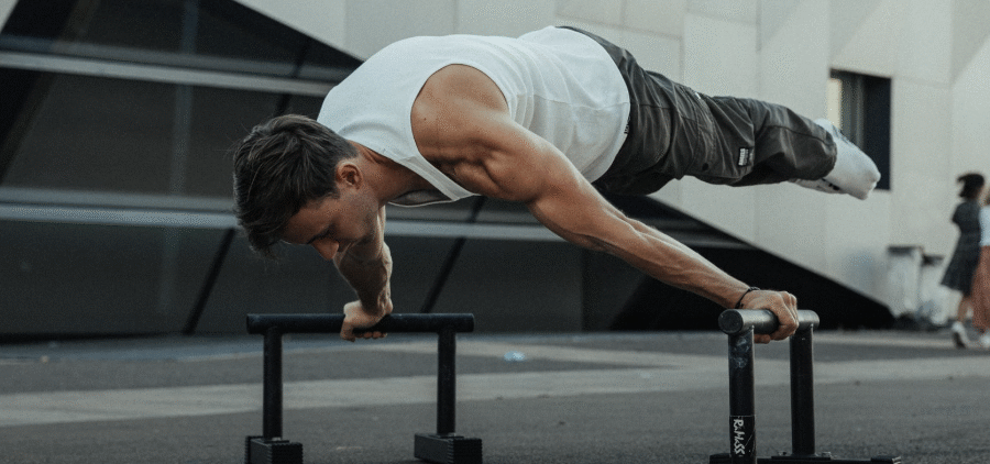 Interview with a Houston Calisthenics Champion: Insights on Training and Lifestyle